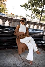 10 x 8 x 3.5 adjustable strap is long enough to put over your shoulder color: My Honest Review Of Bottega Veneta S The Pouch Bag Mia Mia Mine