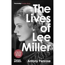 Lee Miller: A Woman's War: Roberts, Hilary, Penrose, Antony: 9780500518182:  Amazon.com: Books