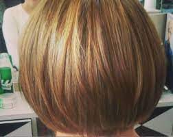 Si potrebbe pensare che le acconciature per le donne sopra i 40 anni siano meno chic e accattivanti delle acconciature per i più giovani. Taglio Capelli Over 40 Come Sceglierlo Correttamente