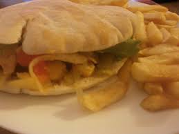 Pain Pita Fourre Au Poulet Et Legumes Ww Se Regaler En Mangeant Equilibre
