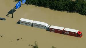 Jul 14, 2021 · aktuelle messdaten und informationen zur hochwasserlage und hochwasservorhersage in bayern Enorme Schaden Hochwasser In Bayern A3 Bleibt Noch Tagelang Komplett Gesperrt Augsburger Allgemeine