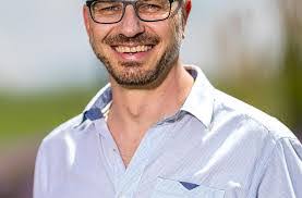 Barbara Naef's Instagram, Twitter & Facebook