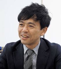 A Closed-Loop Micro-Ultrasonic Motor Control System With Extremum Seeking