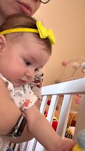 Sinceramente, está cada dia mais difícil me fingir de normal perto dessa  menina., #reelsdemãe #reelsmaternidade #maternidadereal #mãedebebê  #coisasdemãe #rotinademãe #maternidadeleve #amordemãe ...