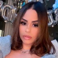 Nicole Deweese's Instagram, Twitter & Facebook