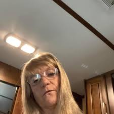 Donna Kelce, 72, mother of NFL stars Travis and Jason Kelce, has Passed  away unexpectedly. Her sudden death has shaken the sports world. Here's  what we know so far See more: https://autulu.com/bglm