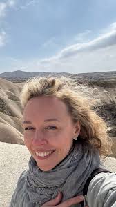 Attentive to the universe 🌏