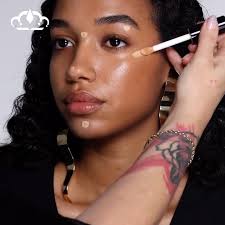 Studio Radiance 24HR Luminous Lift Concealer nga MAC fsheh çdo detaj dhe  jep një ndriçim natyral që zgjat 24 orë.✨, Për më shumë: www.ebc.shop 📱,  #MACConcealer #RadiantSkin #EBC #ebccosmetics