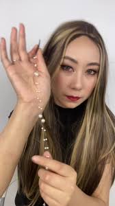 How to Put Hair Pearl Clip in Kids Long Hair