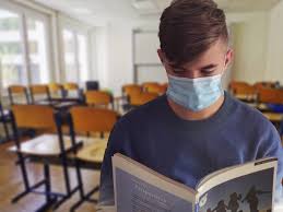 Je vois tous les autres gamins arriver masqués, certains déjà dans la voiture. Covid 19 Le Masque De Categorie 1 Est Obligatoire En Classe Cnet France
