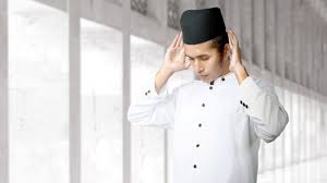 Banyak yang menyakini lailatul qadar jatuh pada malam 27 ramadhan atau malam ini, berikut tata cara shalat lailatul qadar 2 rakaat dan 4 rakaat. Kupas Tuntas Polemik Shalat Sunnah Lailatul Qadar