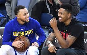The golden state warriors have signed free agent guard/forward kent bazemore to a contract, the team announced today. Warriors Sign Guard Kent Bazemore Continue To Add Wing Depth