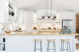 Featuring Solid American Oak Timber Tops Polytec Colonial Bar Overhead Doors With Glass Inserts Classic Kitchen Design Kitchen Design Country Kitchen Designs