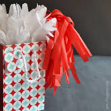 Restoring tissue paper to pristine condition takes just a few short minutes and can be done with nothing more than an iron. The Creative Bag Blog Creative Gift Wrapping Ideas Tissue Paper Gift Topper Tutorials