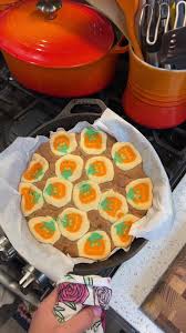 Replying to @user891216113728 🎃🍪skillet🫶 #cookieskillet  #cookieskilletrecipe #cookieskillets #halloweencookies #pumpkincookies  #chocolatechipcookies #pillsburycookies #halloweendessert #phillydesserts