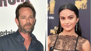 Best known for her role as cheryl blossom on the hit cw series riverdale, petsch also recently starred in netflix film's sightless and. Luke Perrys Tod Riverdale Star Camila Total Erschuttert Promiflash De