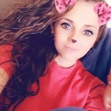 Sarah Uselton's Instagram, Twitter & Facebook