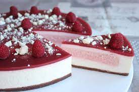 Preparazione della torta con lamponi e yogurt. I Dolcetti Di Michela Torta Fredda Allo Yogurt E Lamponi