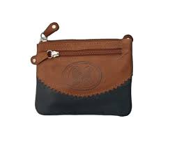 This Small Pouch Adorned With A Celtic Design Features Three Zipper Compartments Perfectly Sized To Hold Loose C Leather Coin Purse Purses Leather Change Purse