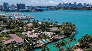 Epingle Par Emmafabien Bautista Sur Maison Miami Floride En 2020 Maison Miami Floride Miami