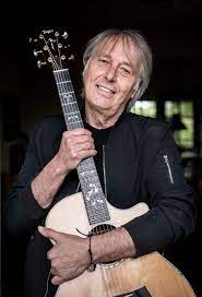 Gitaar' kwam uit in 1974. 2vqllyah 9umqm