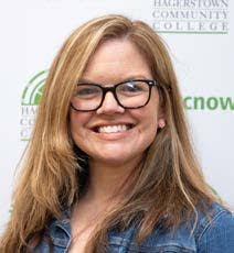 Nancy Arnone's Instagram, Twitter & Facebook