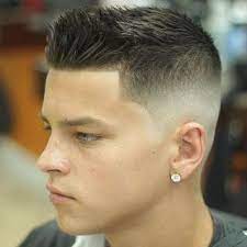 Untuk potongan high top fade, fading akan sampai ke. 67 Model Potongan Rambut Pendek Pria Terbaru Khusus Cowok Ayeey Com Potongan Rambut Pendek Potongan Rambut Rambut Pendek Pria