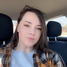 Mindy Harrison🌻 (@mindles18)