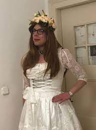 Submit your crossdressing story to us and many other best crossdressing stories shared by different crossdressers from around the world. Brautdirndl Hashtag Pa Twitter