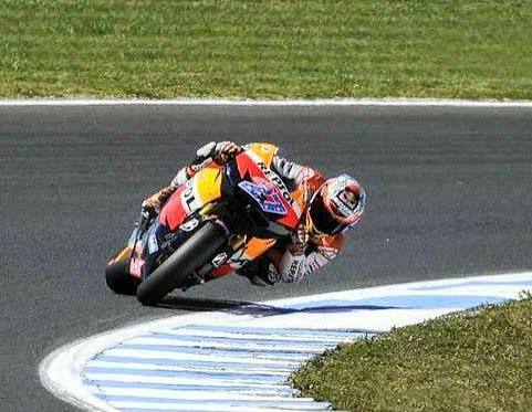 Casey Stoner drifting