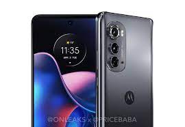 Das Motorola Edge 2022 zeigt sich auf ...