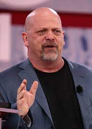 Pawn stars is an american reality television series, shown on history, and produced by leftfield pictures. Rick Harrison Wikipedia