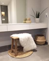 Der Schminktisch Im Badezimmer Kein Luxus Kein Gli Schlafzimmer Ideen Gemutlich Ankleide Zimmer Haus Deko