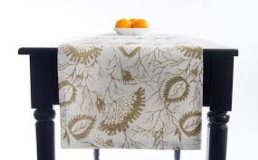 Christmas Table Runner White And Golden Holiday By Thefabricaffair 40 00 Christmas Table Runner Gold Table Runners Christmas Table