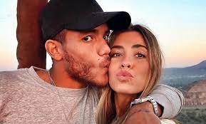 Jonathan dos santos, la prostituta y el móvil perdido. Conoce A La Novia De Jonathan Dos Santos