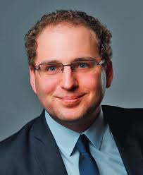 ESSEC Broschuere_A5_151222_RZ.indd