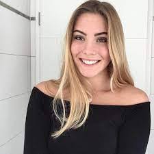 Vanessa Bill's Instagram, Twitter & Facebook