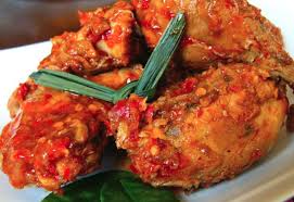 Bersihkan daging ayam potong dengan air dan berikan air perasan jeruk nipis 2. Resep Ayam Rica Rica Pedas Gurih Enak Istimewa
