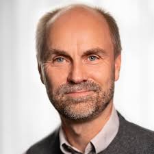 Last week I defended my PhD thesis at the University of Copenhagen titled  "Integrating Molecular Simulations and Biophysical Experiments to Study  Structure and Dynamics of Biomolecules" 🖥🧲 I would…