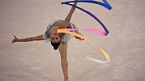 Este viernes, amaneció con la buena noticia de que el tri se ganó la medalla de bronce, también, rut castillo hizo historia en los juegos en japón al convertirse en la primera mexicana en participar en la disciplina de gimnasia rítmica y fue nada más y nada menos que con 30 años de edad y con la canción de el triste. Wlh T0fbd24qim