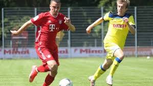 Der englische fußballklub fc everton hat einen seiner profispieler wegen laufender polizeilicher ermittlungen suspendiert. Pejayntnwzto8m