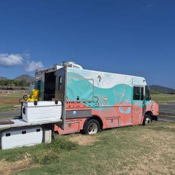 Sandy Beach Food Truck — Restaurant food truck in Honolulu, Hawaii
