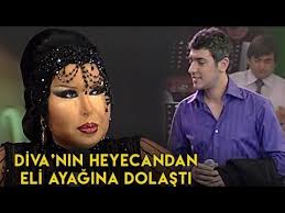 Bülent ersoy ve eski eşi armağan uzun'un aşklarını i̇lan ettiği o anlar! Bulent Ersoy Armagan Uzun A Yorum Yaparken Eli Ayagina Dolandi Youtube