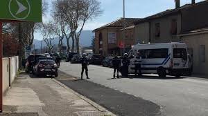 Atentate teroriste au avut loc, vineri seară, în mai multe zone din paris, bilanţul fiind de cel puţin 140 de morţi şi sute de răniţi. Atac Terorist Franta Cotidianul Ro