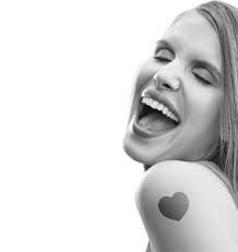 Taryn Stratton's Instagram, Twitter & Facebook