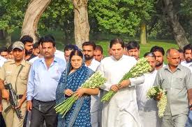 Née anand) (born 26 august 1956) is an indian politician, animal rights activist, and environmentalist. Outlook India Photo Gallery Maneka Gandhi