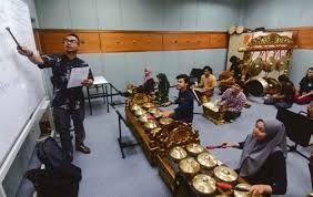 Upsi no.1 pendidikan | upsi no.1 in education. Getting In Tune With Music Education