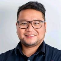 100+ perfiles de «Espino»