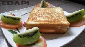 Pecahkan telur dan masukkan bawang. Resepi Roti Telur Hancur Dunia Belajar