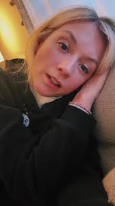 Emily Kinney in Wonderland